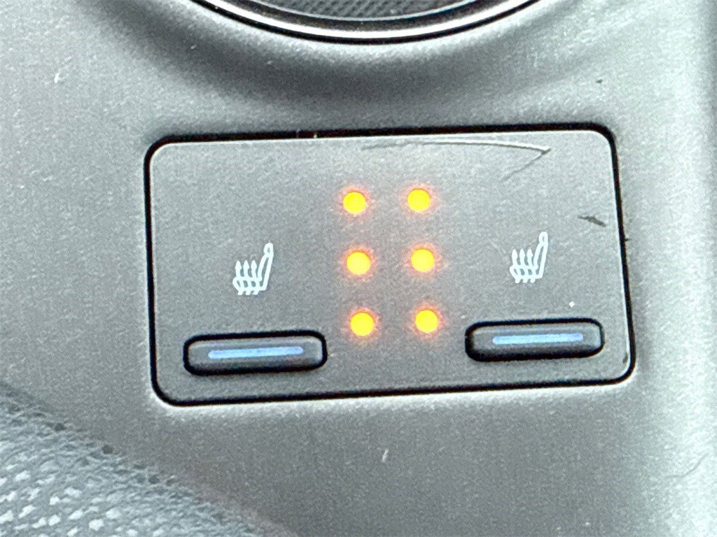 Used 2022 Toyota Camry XSE image 29