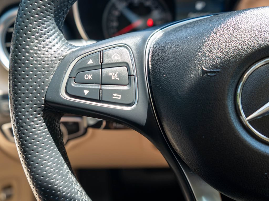Used 2019 Mercedes-Benz GLC 300 4MATIC image 21