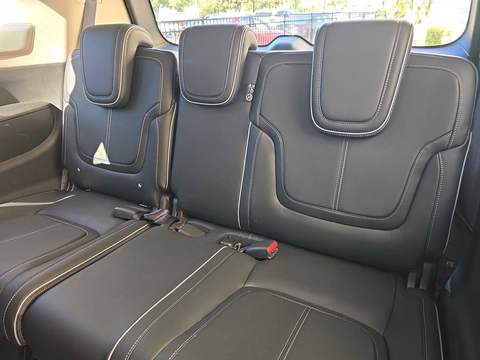 Certified 2025 INFINITI QX80 Sensory image 9