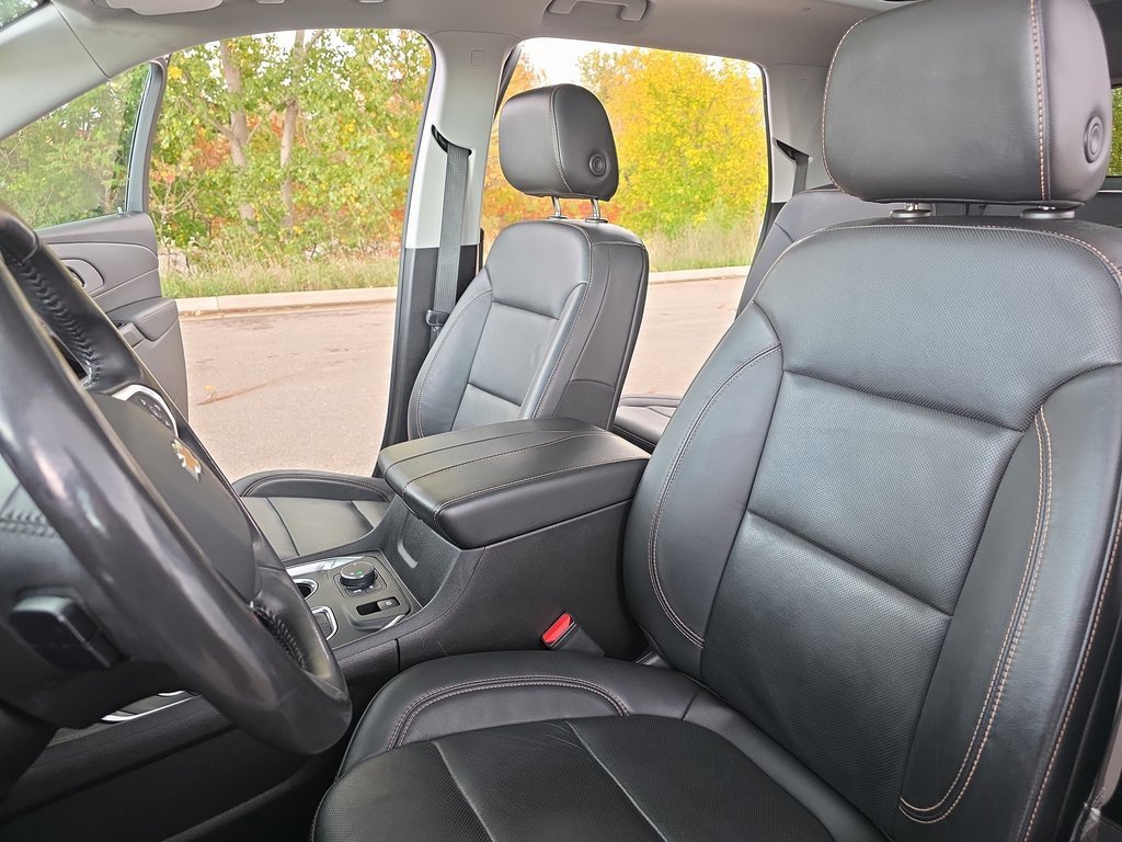 Used 2021 Chevrolet Traverse Premier w/ Redline Edition image 16
