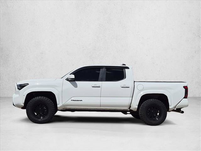 Used 2024 Toyota Tacoma SR5 AWD/4WD image 8