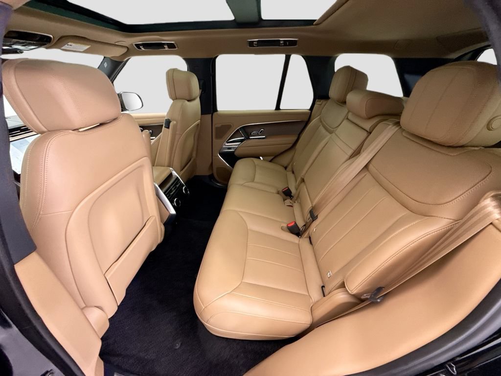 Certified 2025 Land Rover Range Rover SE AWD/4WD image 20