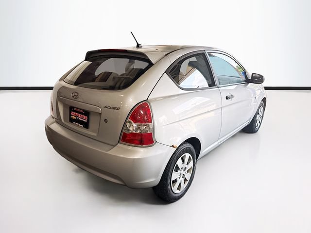 Used 2011 Hyundai Accent GL FWD image 6