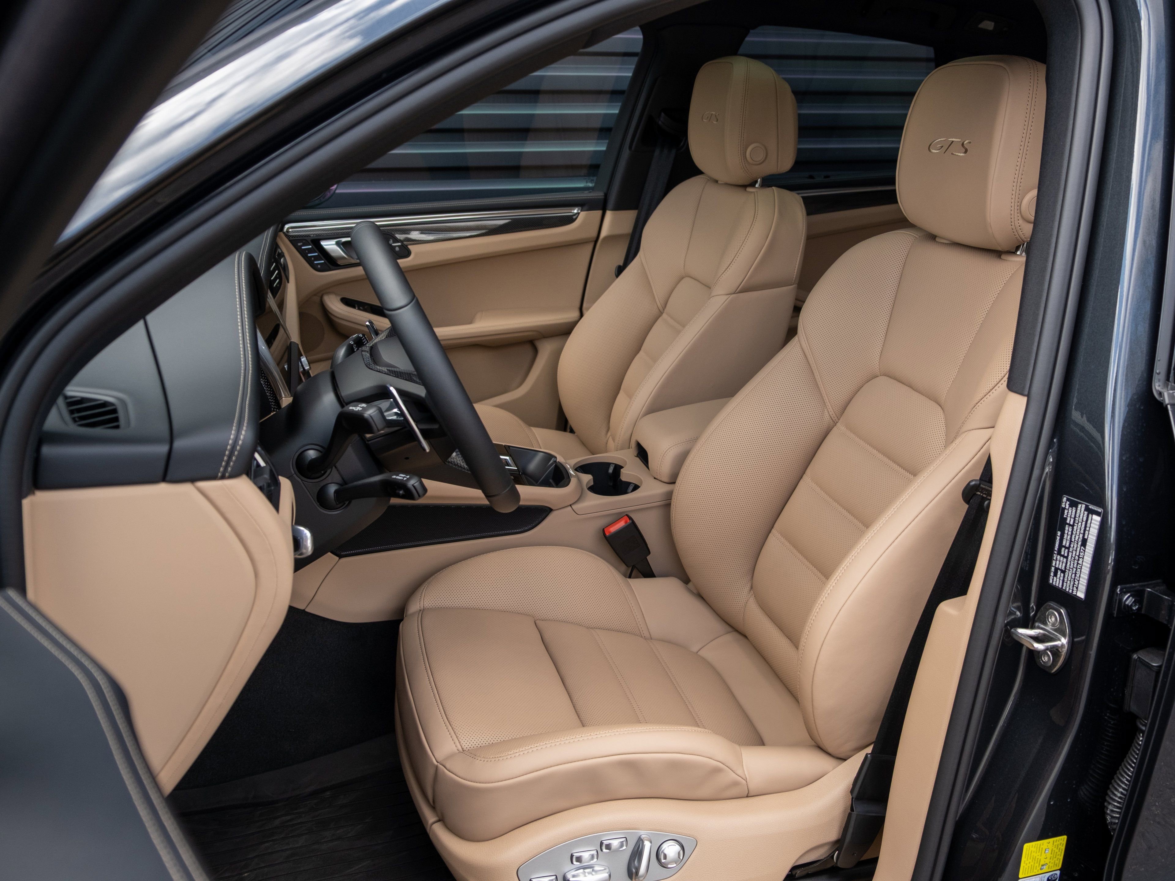 New 2026 Porsche Macan GTS AWD/4WD image 5