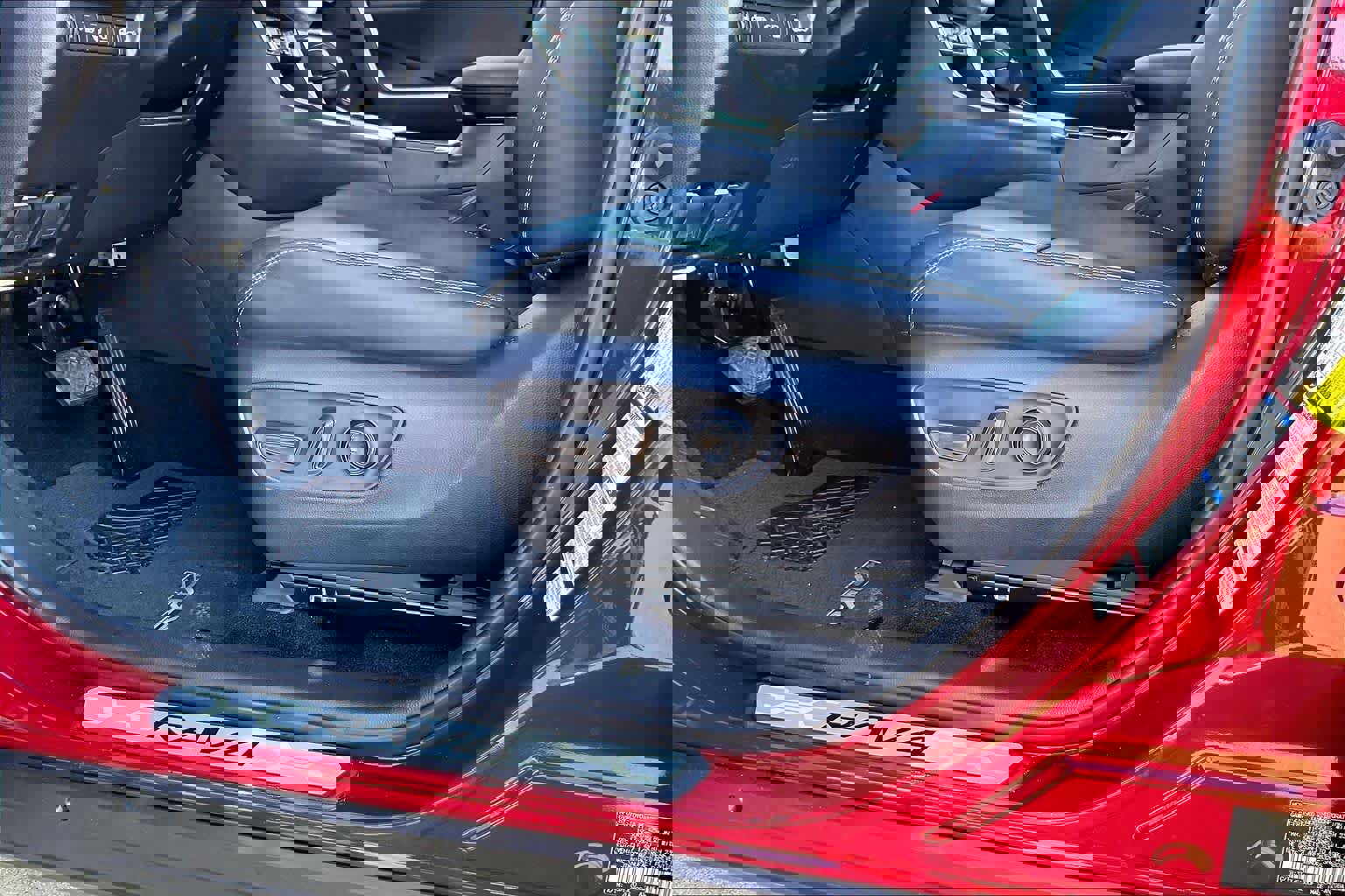 Used 2021 Toyota RAV4 Limited image 36