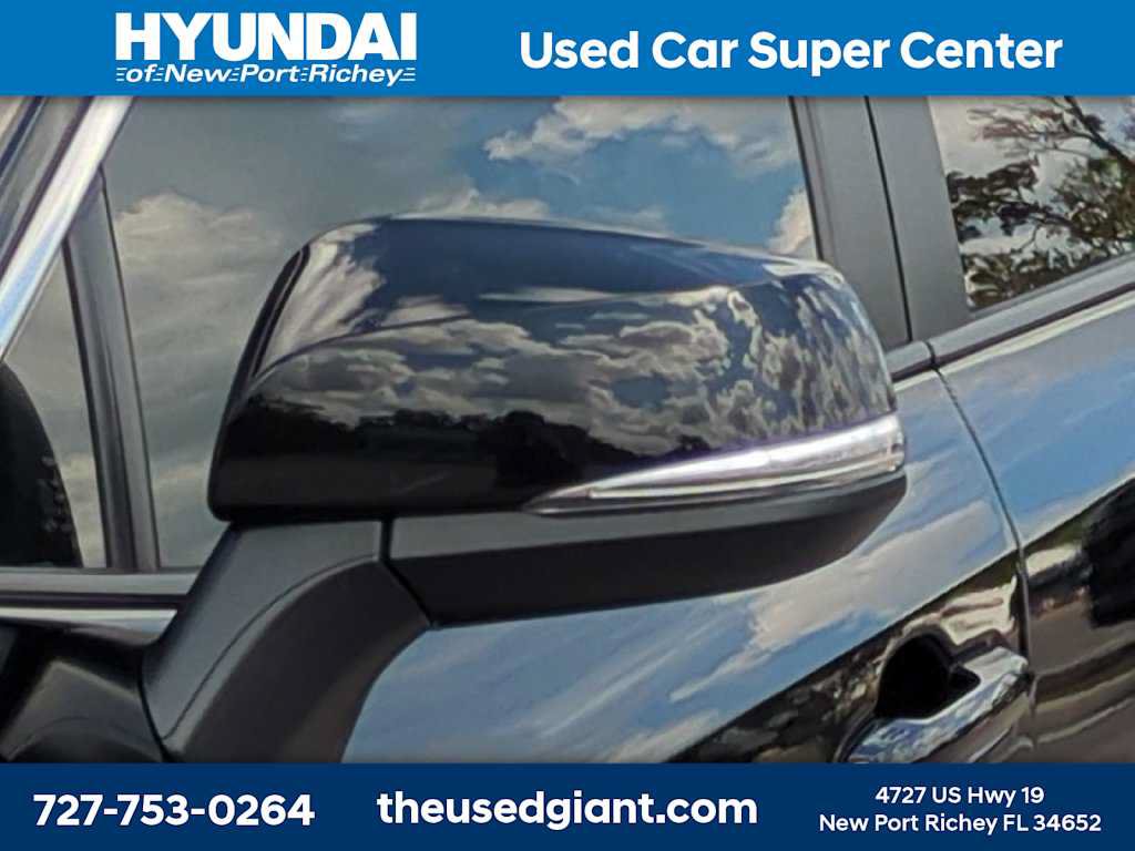 Used 2023 Toyota RAV4 XLE Premium FWD image 10