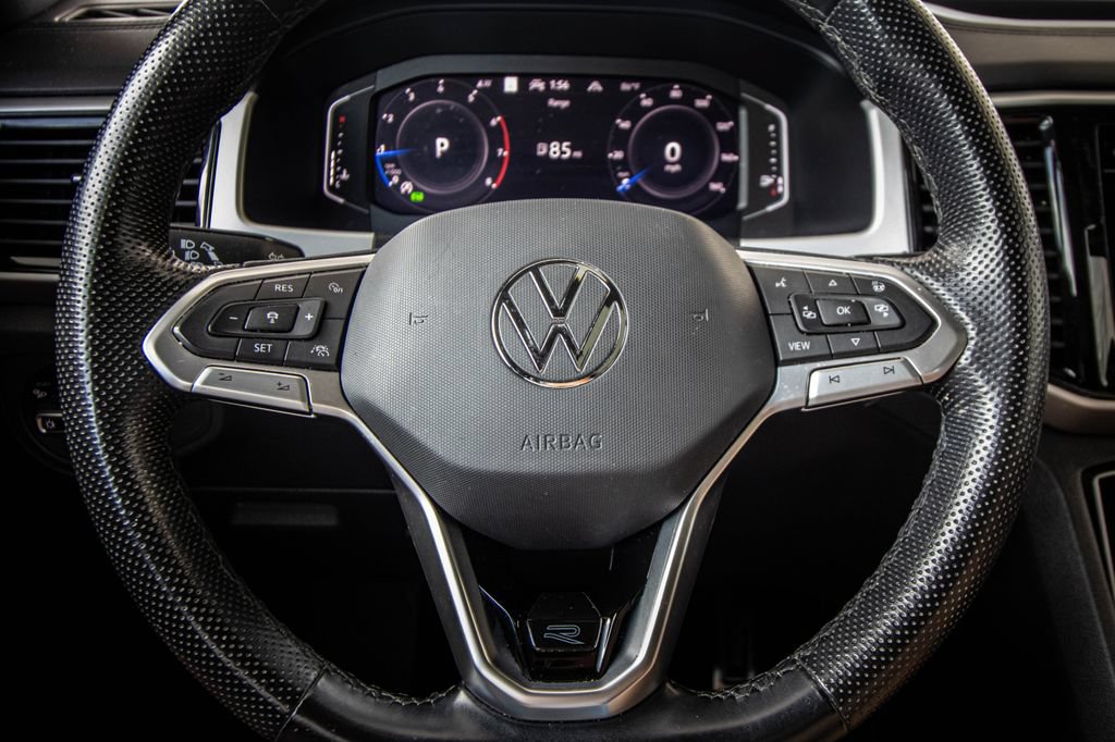 Used 2023 Volkswagen Atlas Cross Sport SEL R-Line AWD/4WD image 35