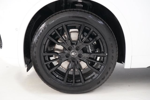 New 2025 Maserati Grecale Modena AWD/4WD image 9