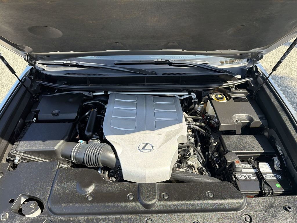 Used 2023 Lexus GX 460 Luxury w/ Off Road Package AWD/4WD image 18