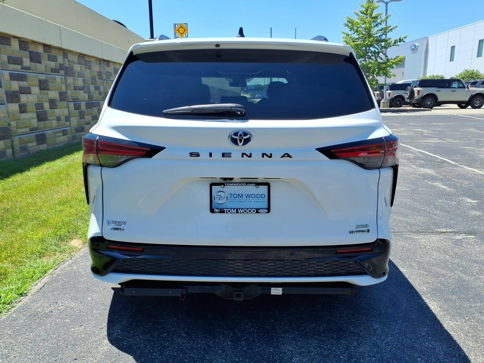Used 2021 Toyota Sienna XSE AWD/4WD image 8