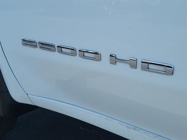 Used 2022 GMC Sierra 2500 Pro w/ Convenience Package image 7