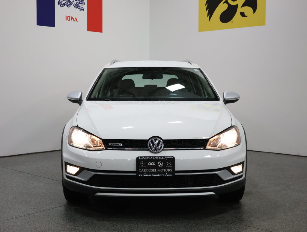 Used 2017 Volkswagen Golf Alltrack S AWD/4WD image 7