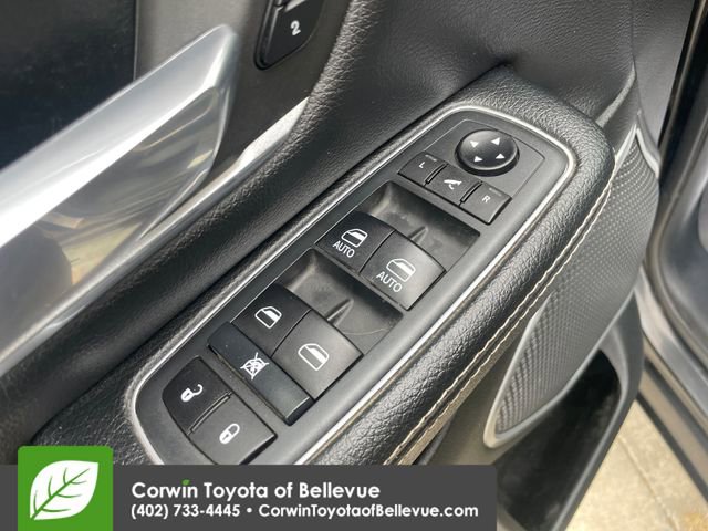 Used 2020 RAM 1500 Laramie w/ Sport Appearance Package AWD/4WD image 19