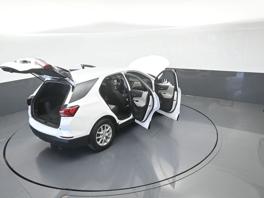 Used 2023 Chevrolet Equinox LS image 68