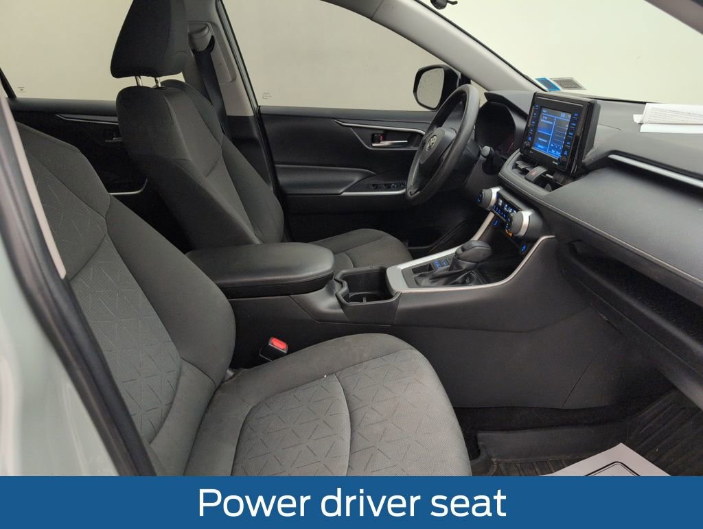 Used 2022 Toyota RAV4 XLE image 15