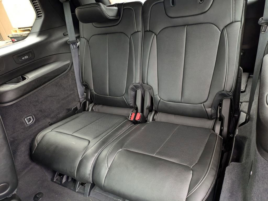 Certified 2024 Jeep Grand Cherokee L Overland w/ Advanced Protech Group III image 30