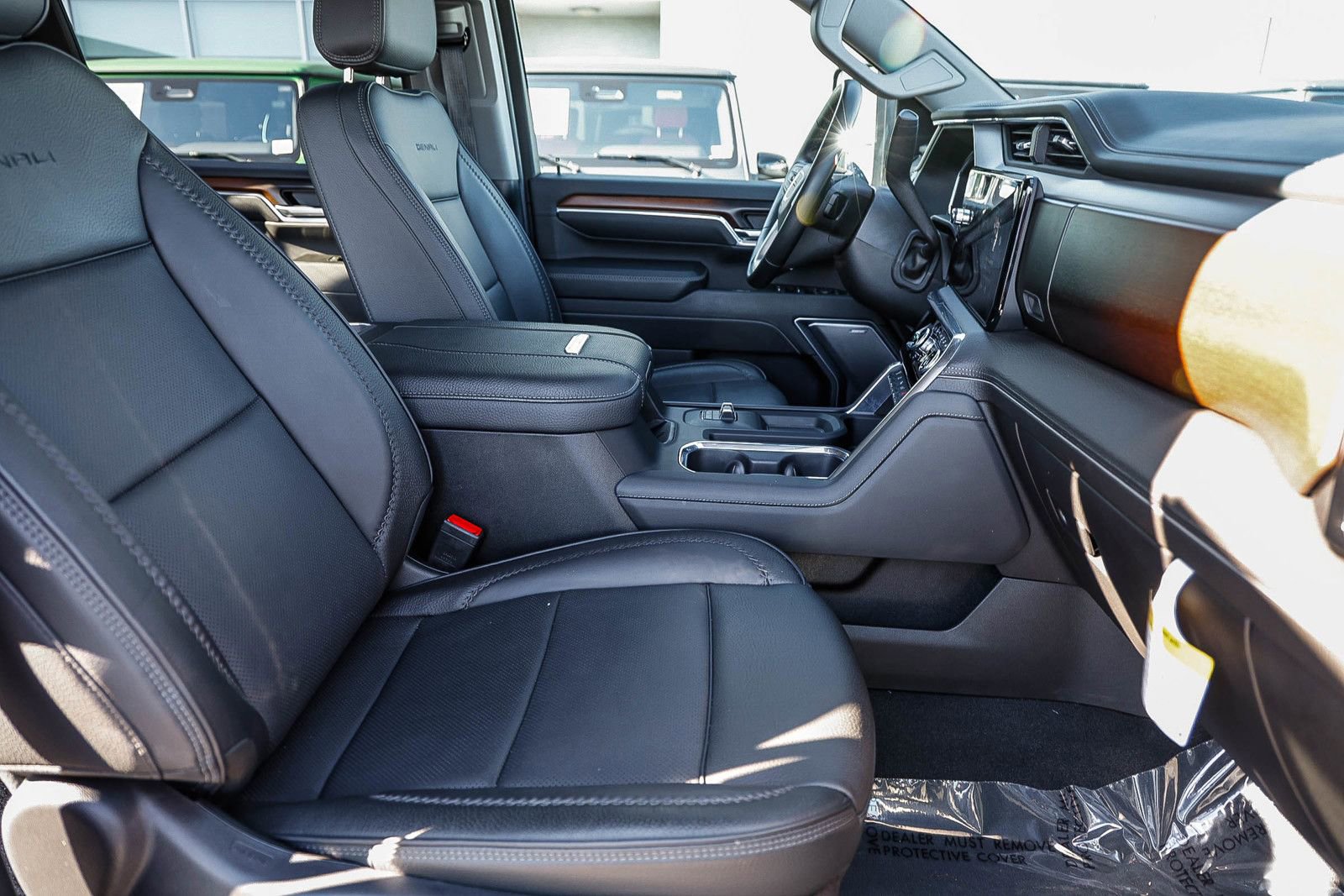 Used 2025 GMC Sierra 2500 Denali w/ Denali Reserve Package image 17