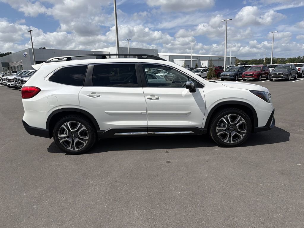 Used 2023 Subaru Ascent Limited w/ Technology Package AWD/4WD image 3