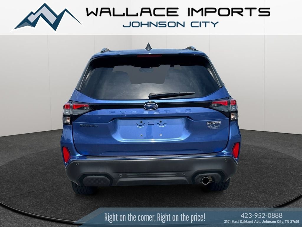 Used 2025 Subaru Forester Touring AWD/4WD image 4