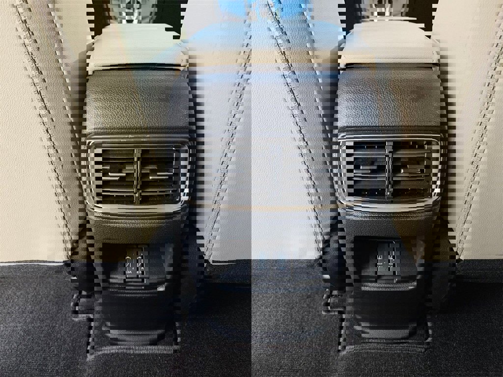 Used 2018 Honda CR-V Touring image 22