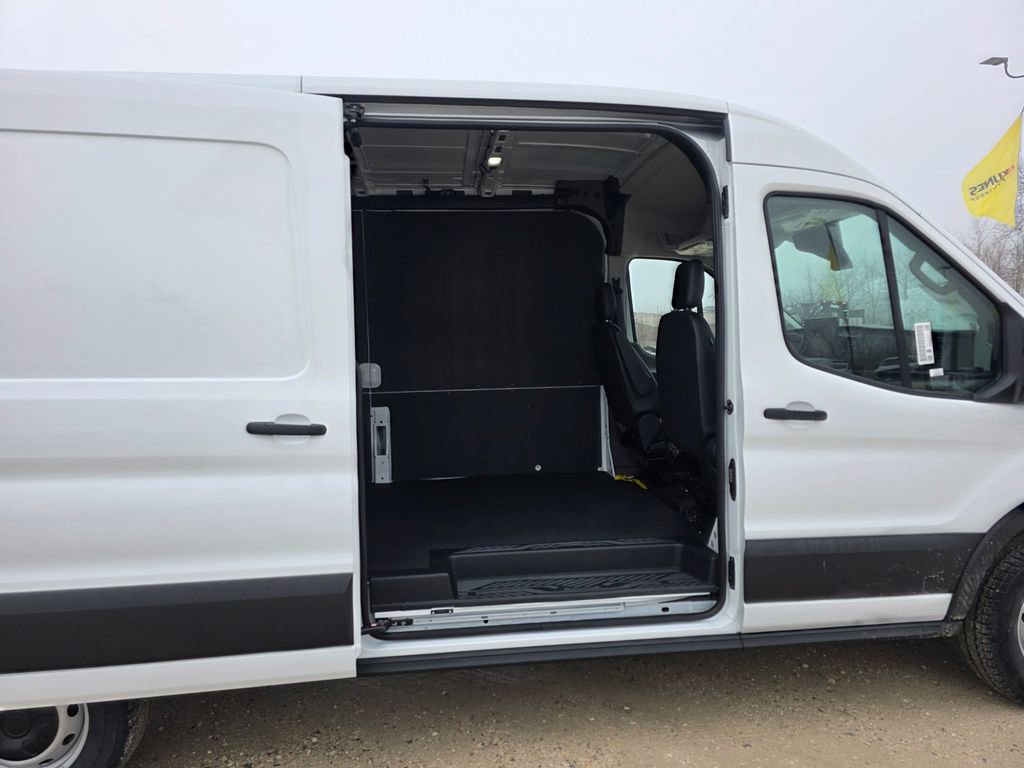 New 2026 Ford Transit 250 148 Medium Roof w/ Load Area Protection Package RWD image 17