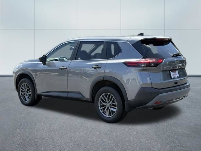 Used 2023 Nissan Rogue S FWD image 7