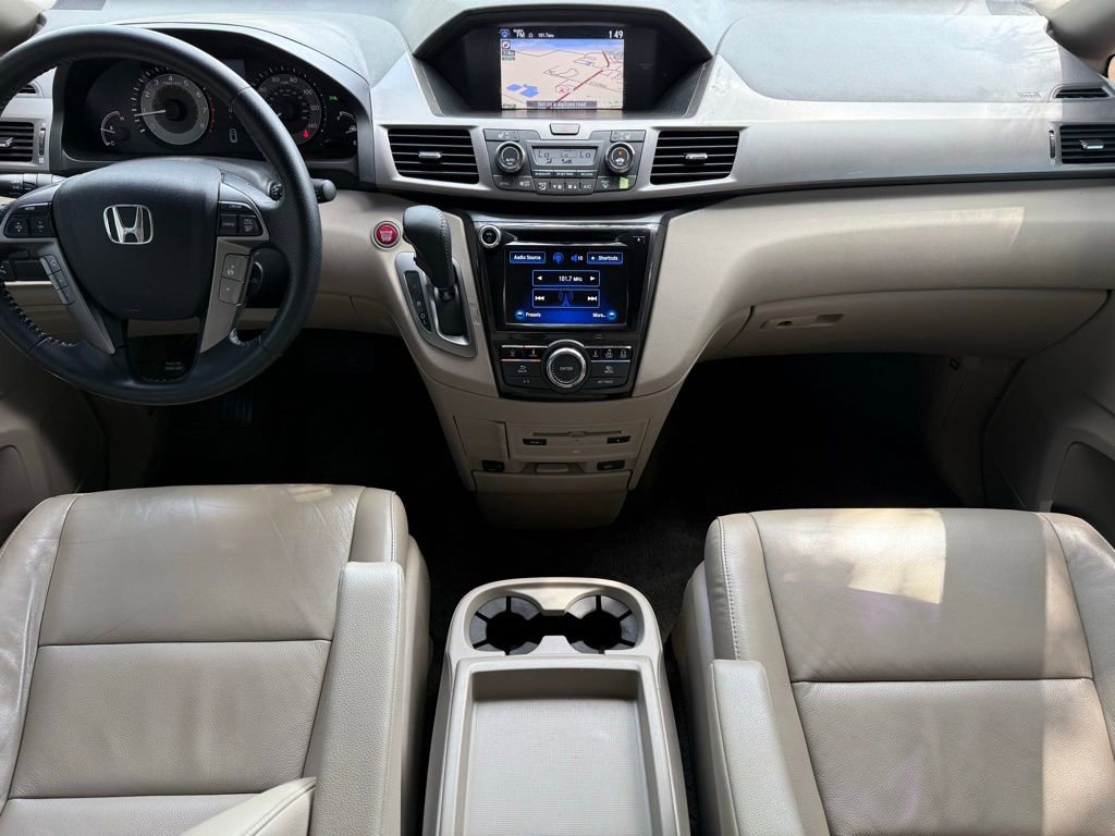 Used 2016 Honda Odyssey Touring Elite image 11