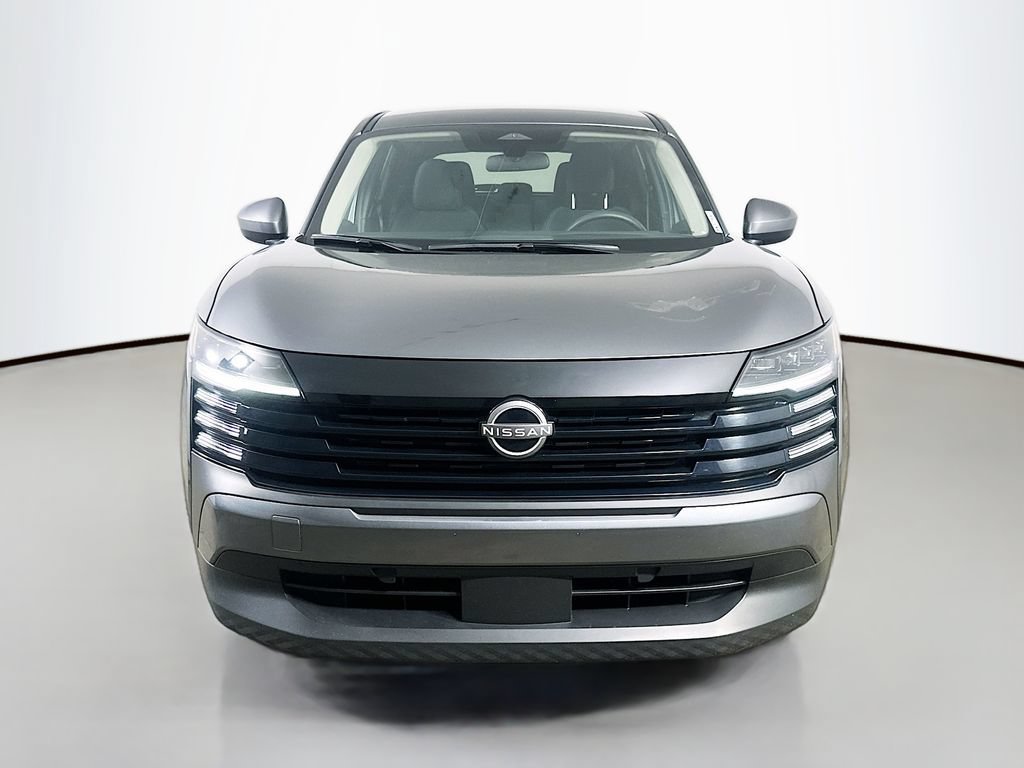 Used 2025 Nissan Kicks SV FWD image 2