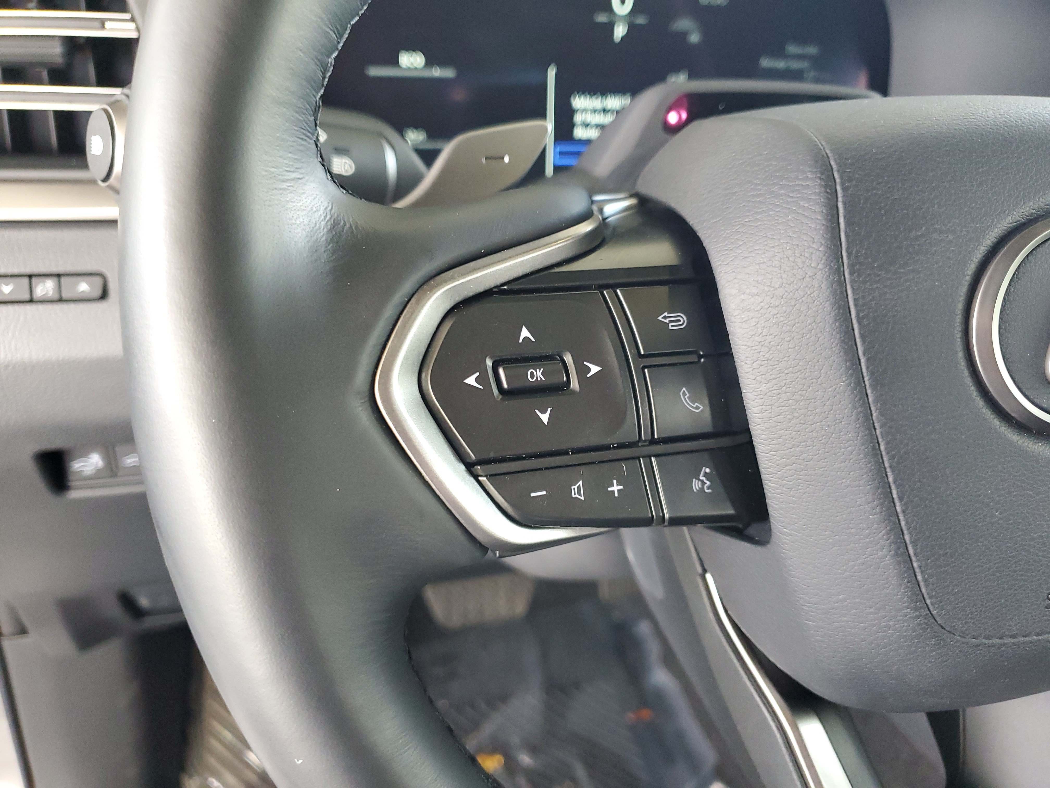 Used 2024 Lexus GX 550 w/ Cold Area Package AWD/4WD image 23