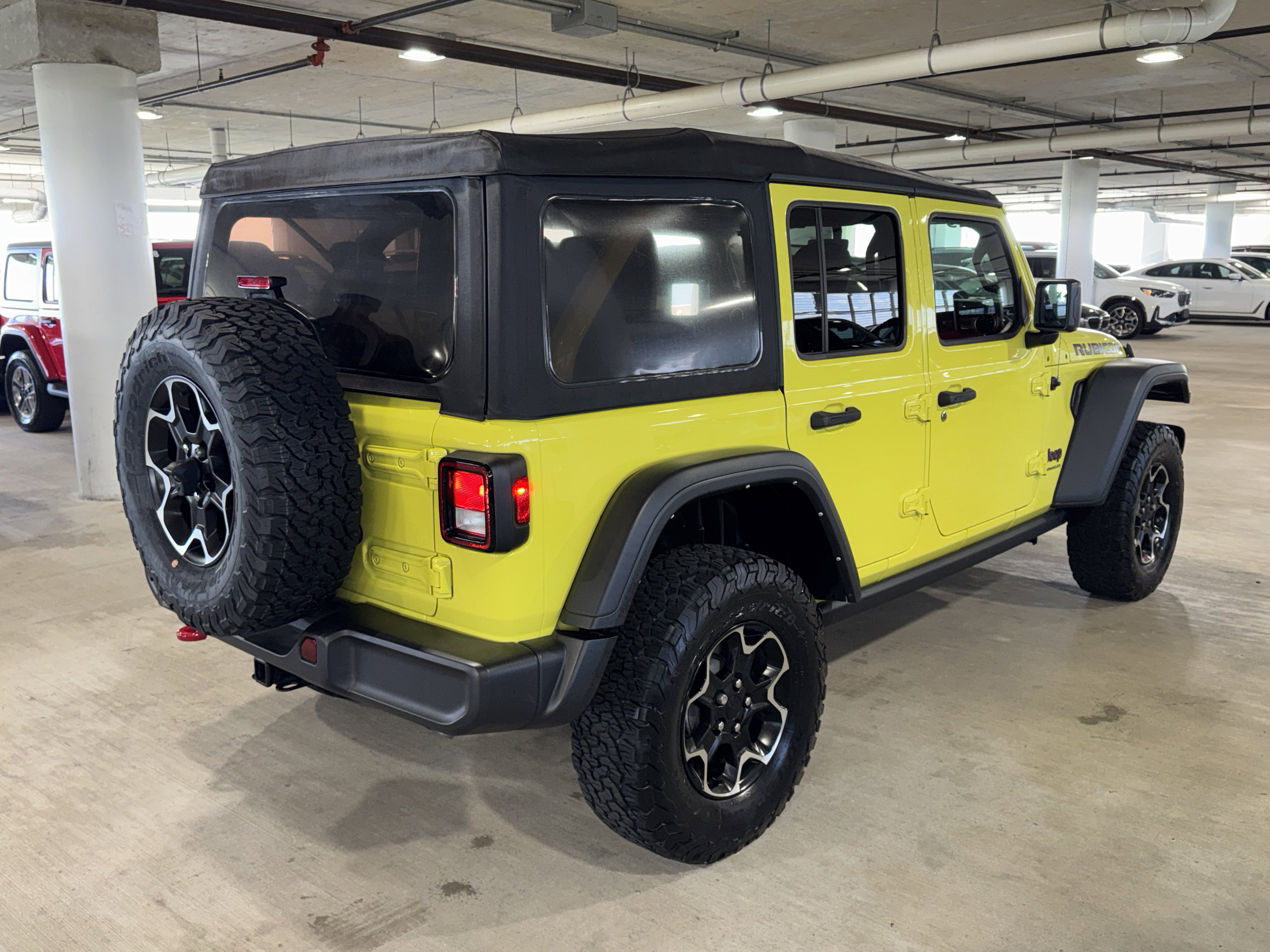 Used 2023 Jeep Wrangler Unlimited Rubicon AWD/4WD image 8