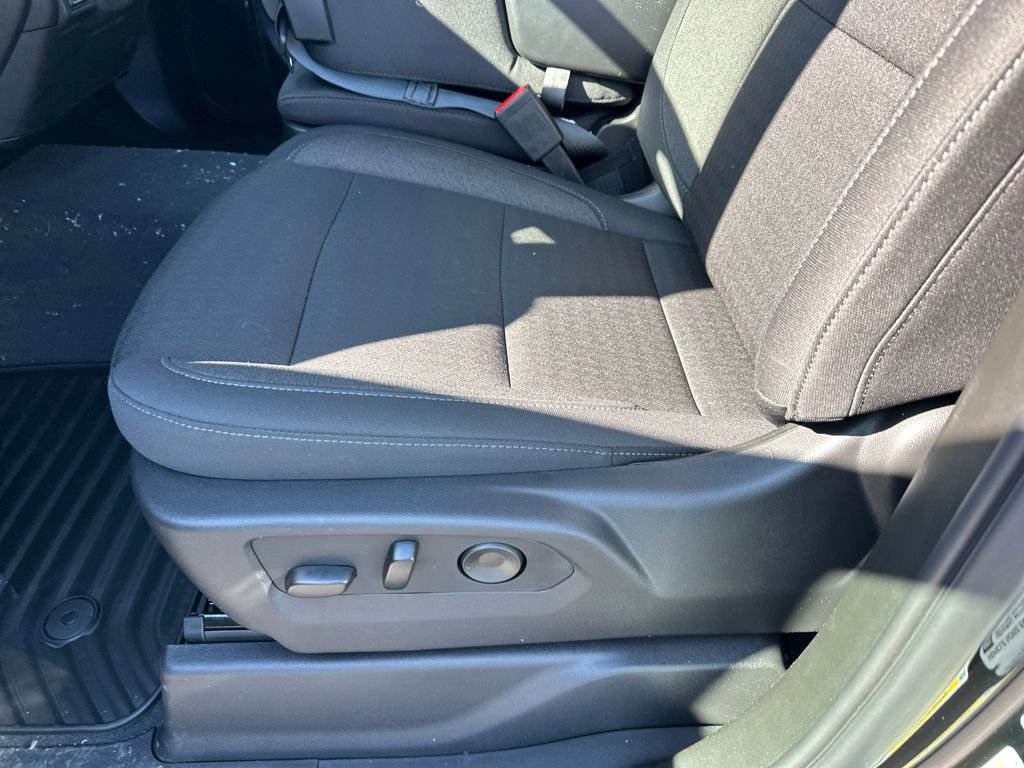 New 2026 Chevrolet Silverado 2500 Custom w/ Custom Value Package image 10