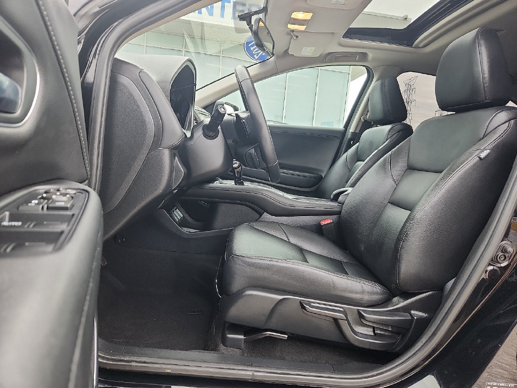 Used 2017 Honda HR-V EX-L image 8