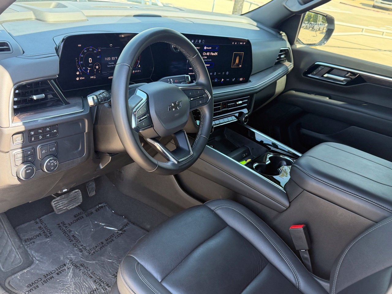 Used 2025 Chevrolet Tahoe Z71 AWD/4WD image 15