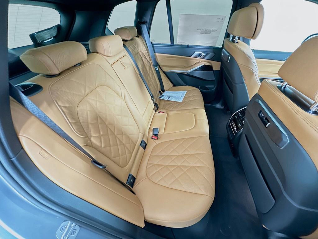 Used 2026 BMW X5 xDrive40i w/ Climate Comfort Package image 33