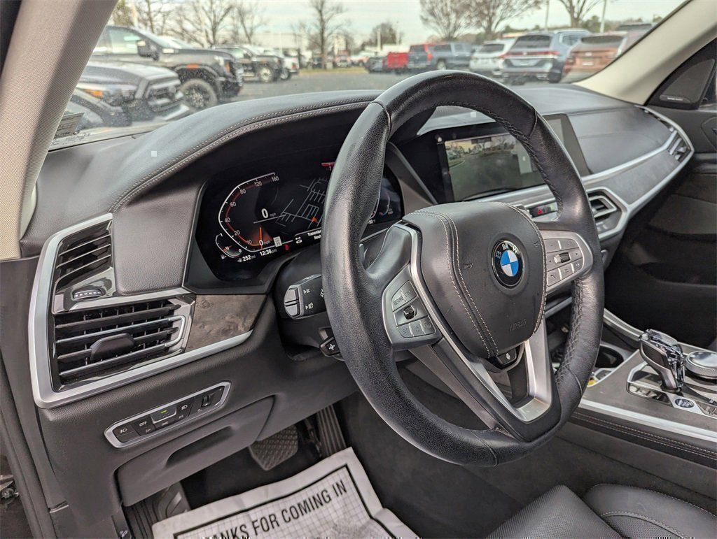 Used 2021 BMW X7 xDrive40i w/ Executive Package image 12