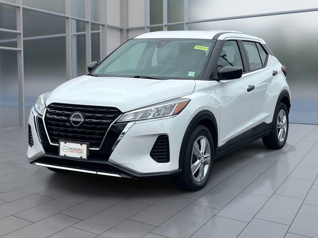 Used 2022 Nissan Kicks S FWD image 4
