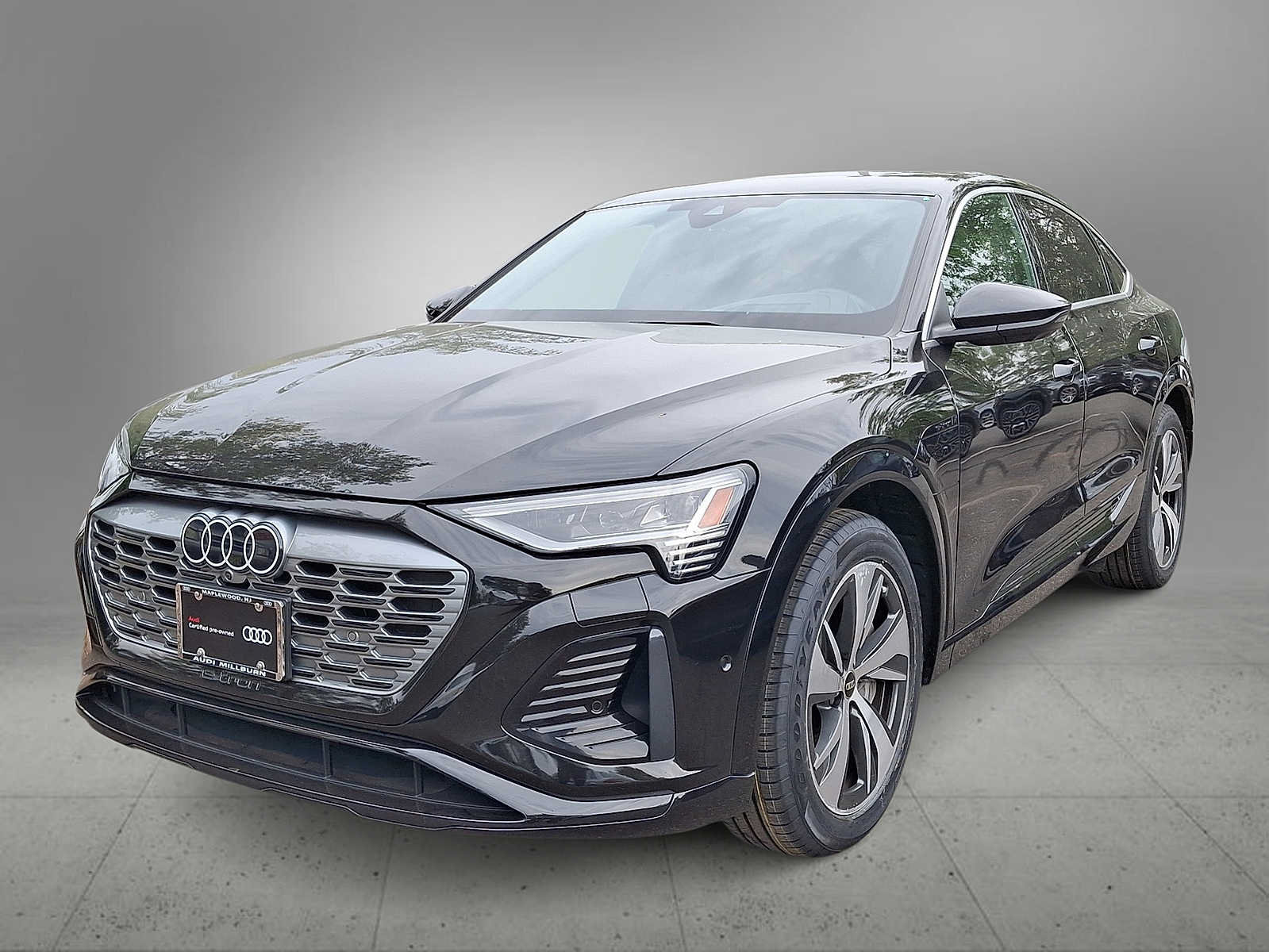 Certified 2024 Audi Q8 e-tron Prestige AWD/4WD image 1