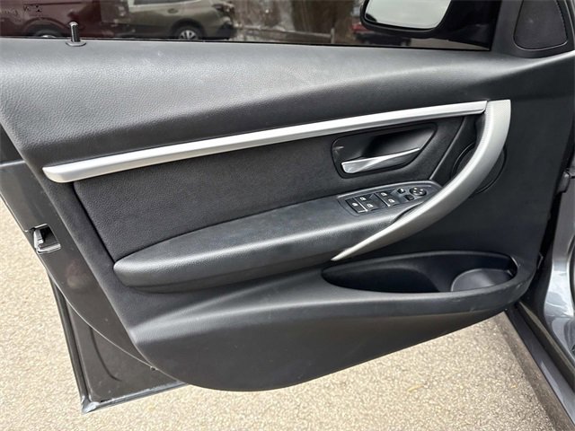 Used 2018 BMW 330i xDrive Sedan image 8