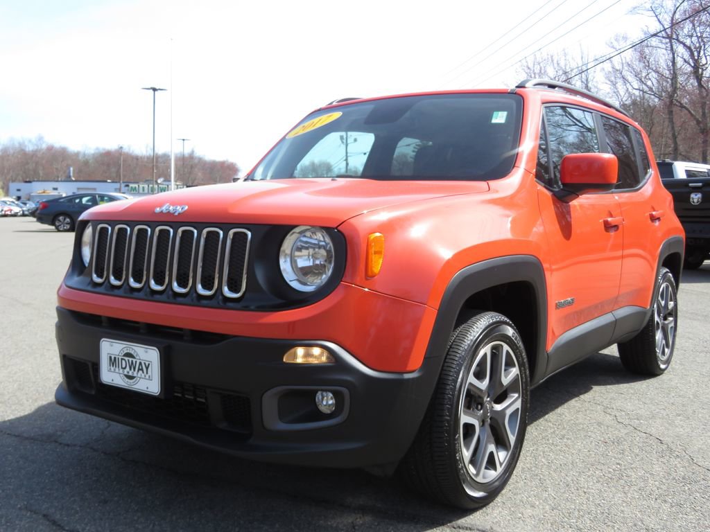 Used 2017 Jeep Renegade Latitude w/ Popular Equipment Group image 1
