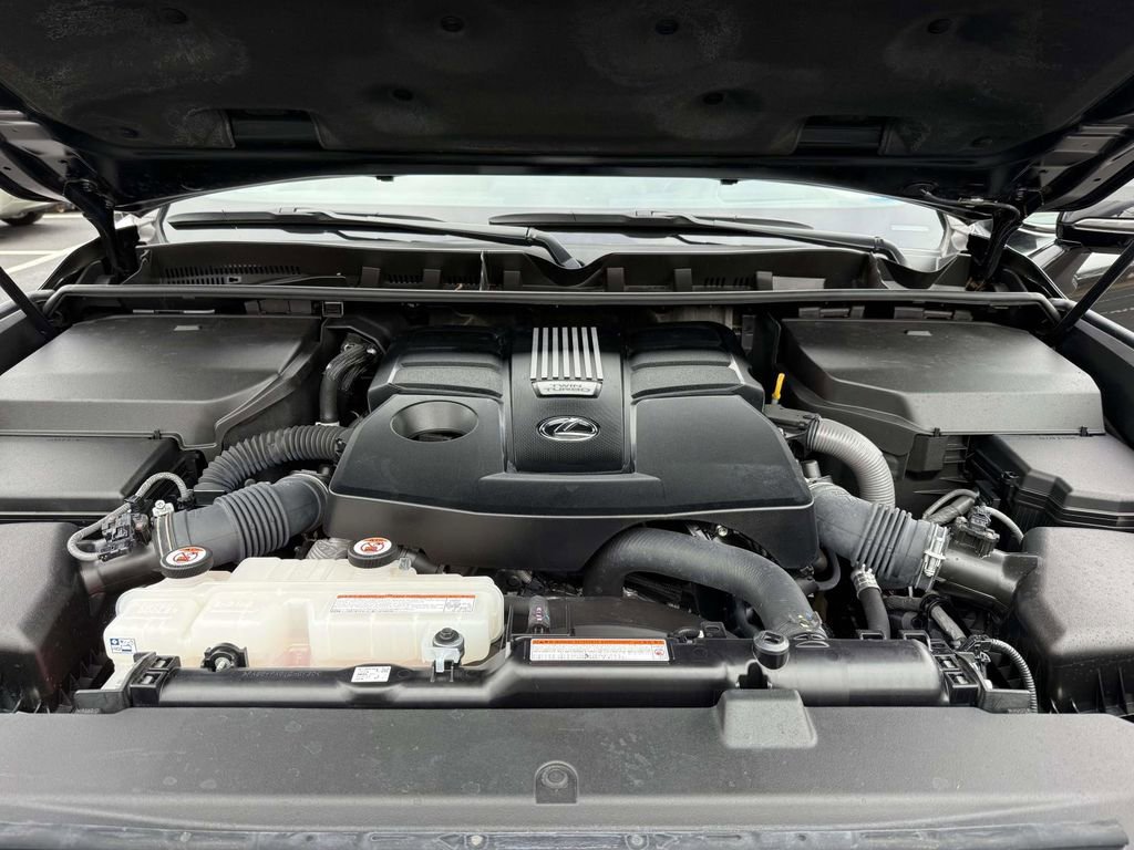 Used 2022 Lexus LX 600 4WD w/ Appearance Package image 27