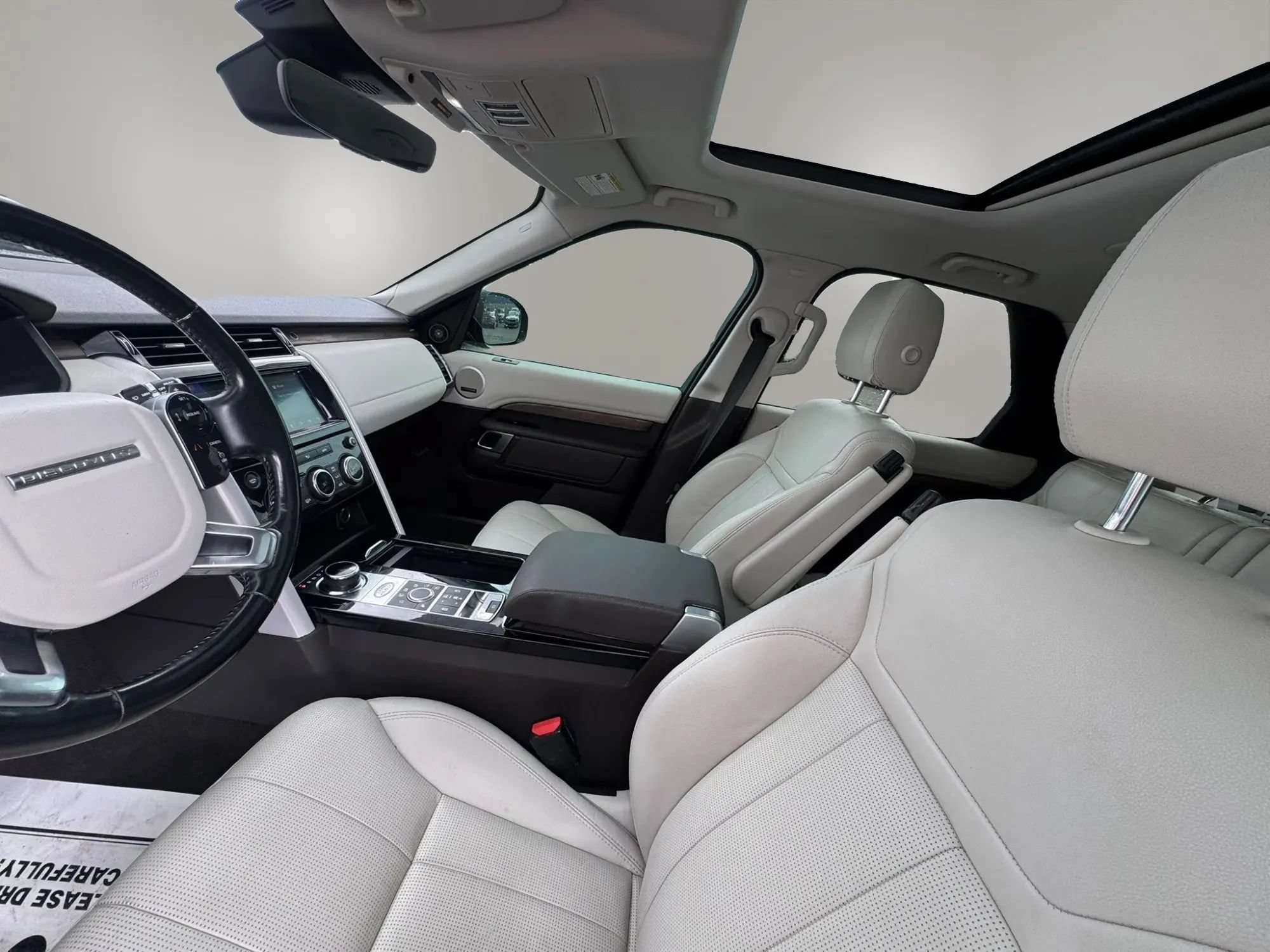 Used 2019 Land Rover Discovery HSE AWD/4WD image 11