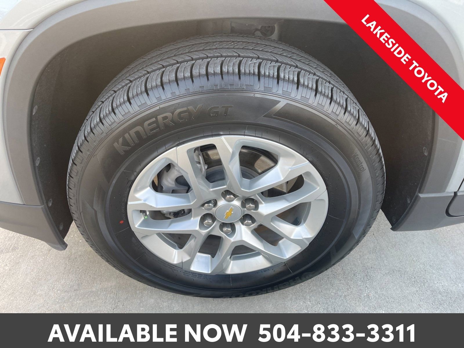 Used 2023 Chevrolet Traverse LS w/ Safety Package image 10