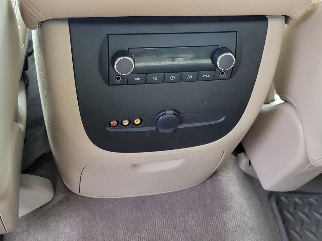 Used 2011 Chevrolet Silverado 1500 LTZ w/ LTZ White Diamond Edition image 20