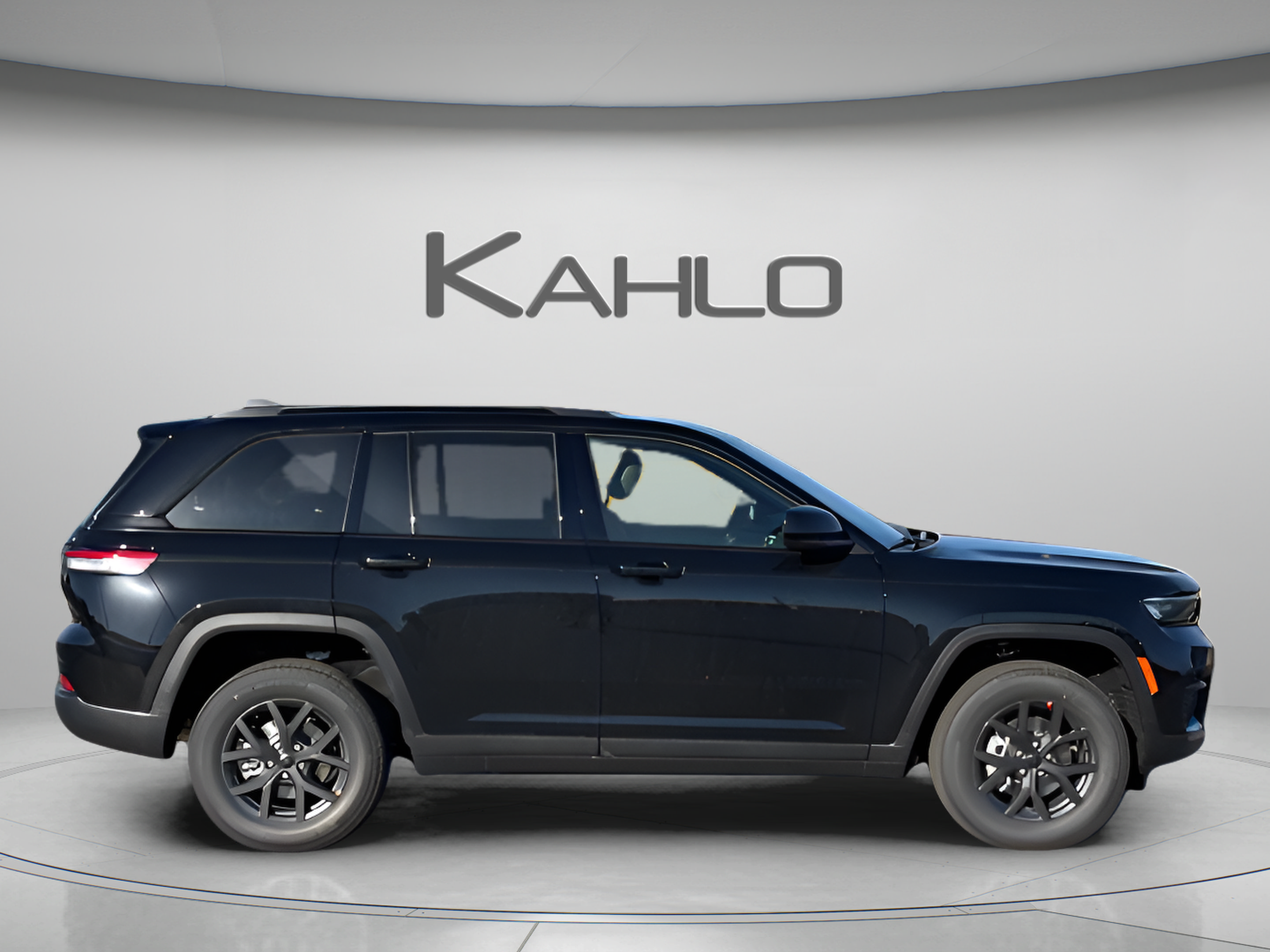 New 2027 Jeep Grand Cherokee Laredo X AWD/4WD image 5