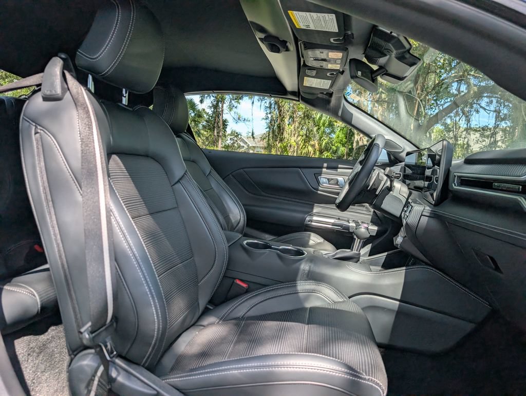 Used 2025 Ford Mustang GT Premium RWD image 18