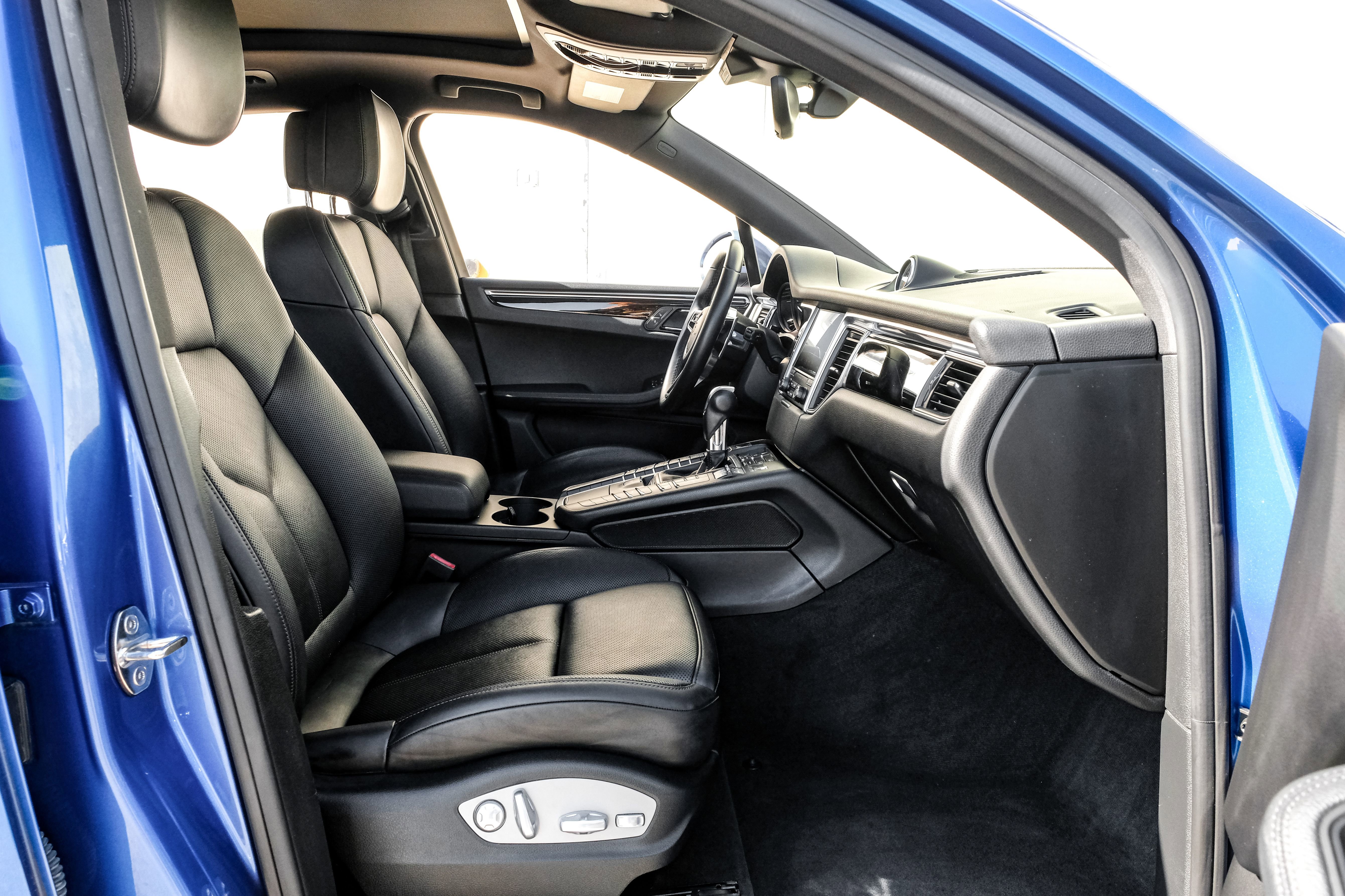 Used 2017 Porsche Macan S image 31