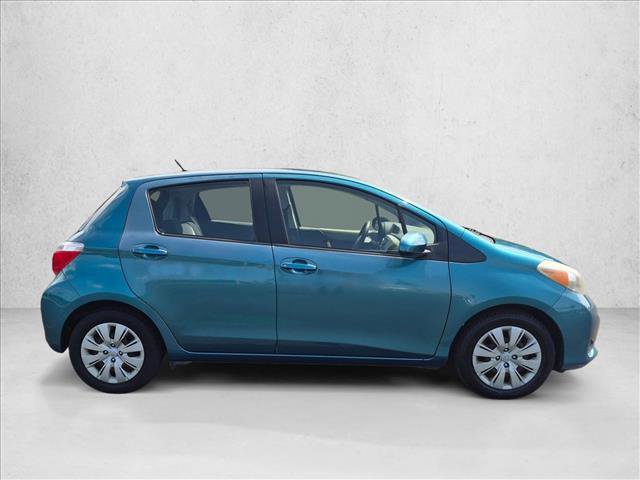 Used 2014 Toyota Yaris LE FWD video 4