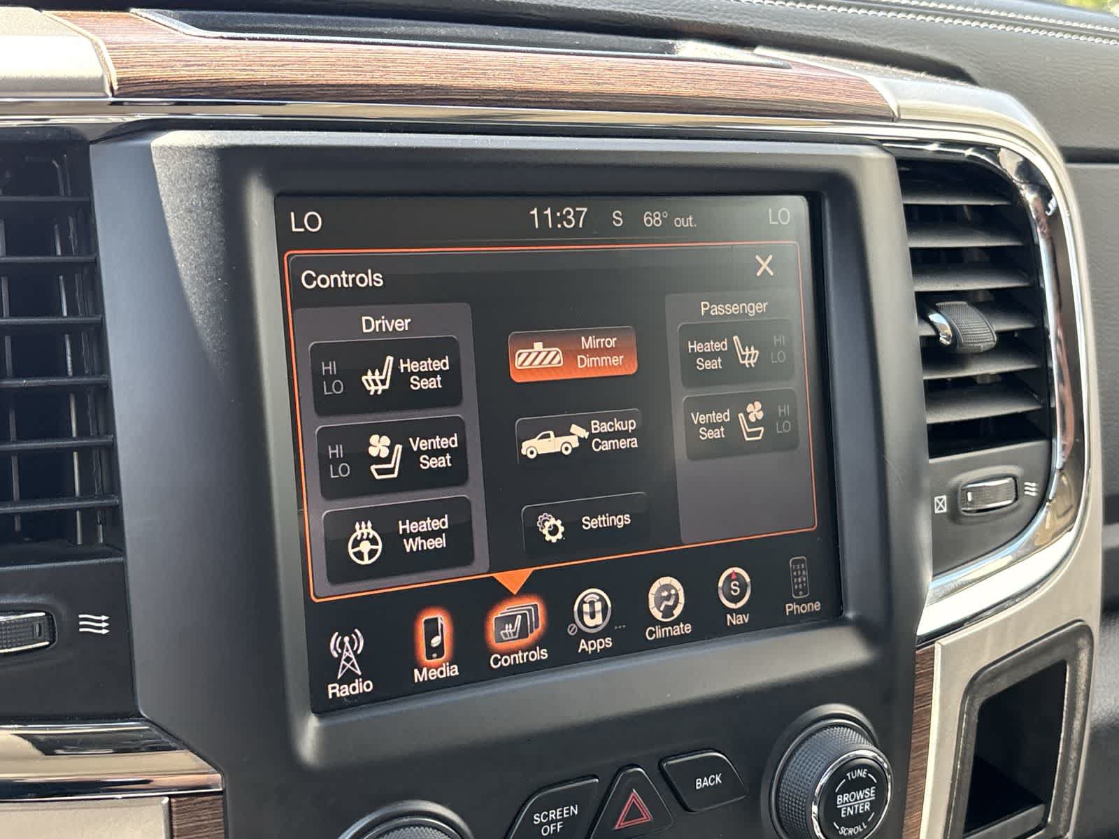 Used 2016 RAM 1500 Laramie w/ Convenience Group AWD/4WD image 20