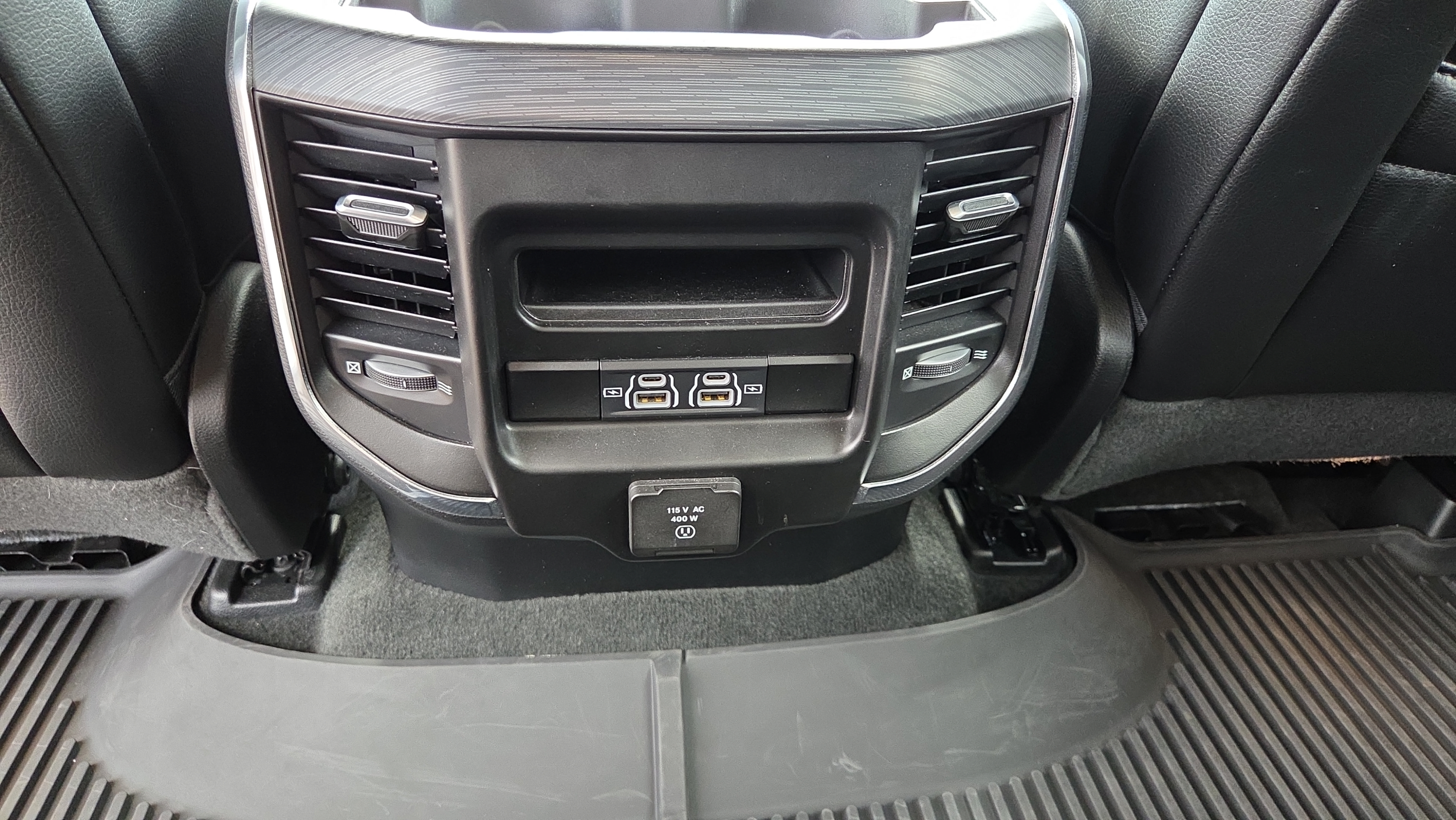 Used 2023 RAM 1500 Laramie AWD/4WD image 12