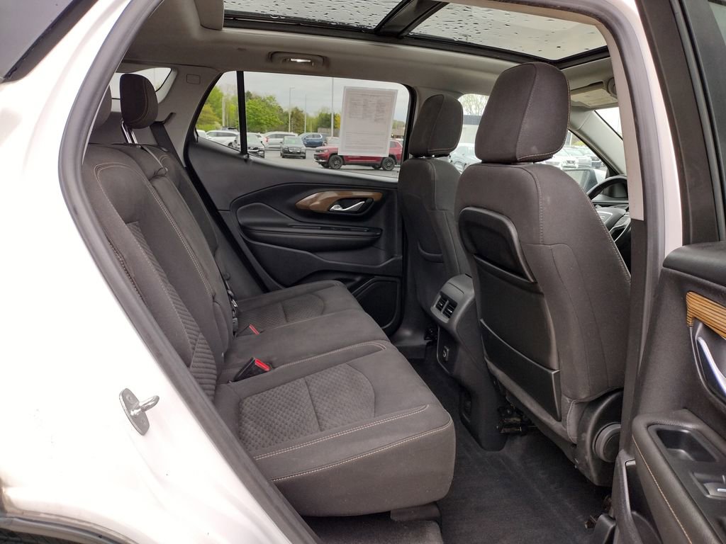 Used 2020 GMC Terrain SLE w/ Driver Convenience Package AWD/4WD image 19